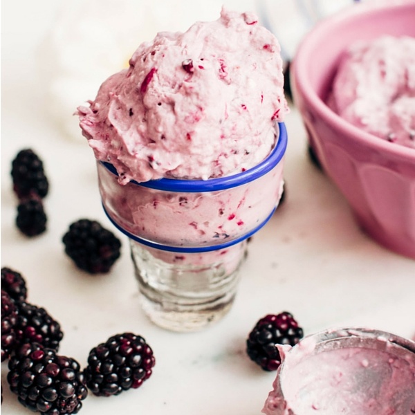 blackberry_ice_cream_F_image-1